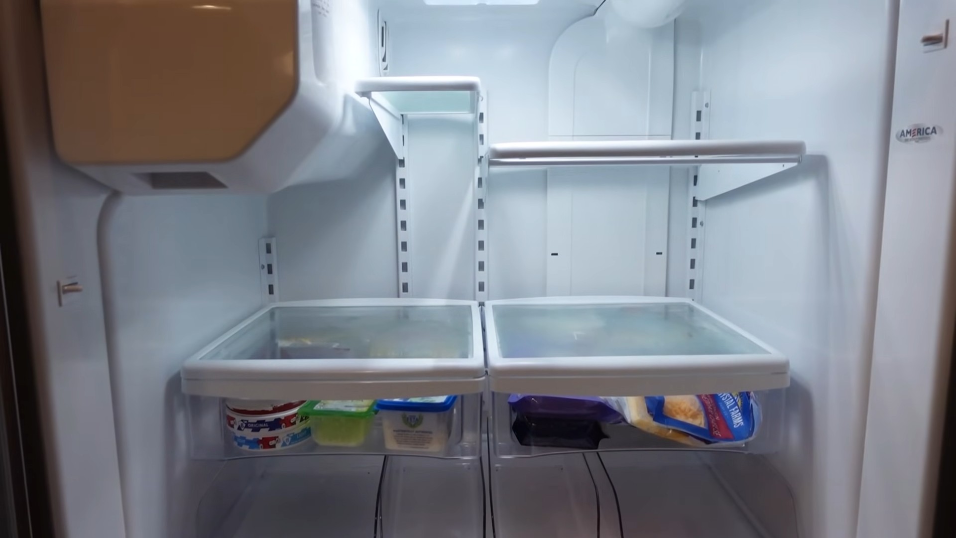 DIY Fridge Cleaner