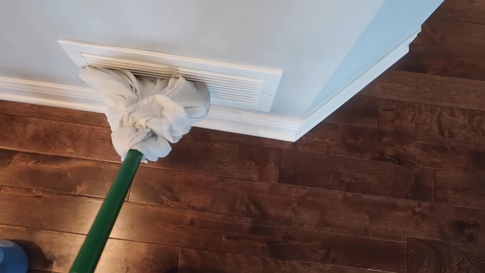 Furniture dust prevention
