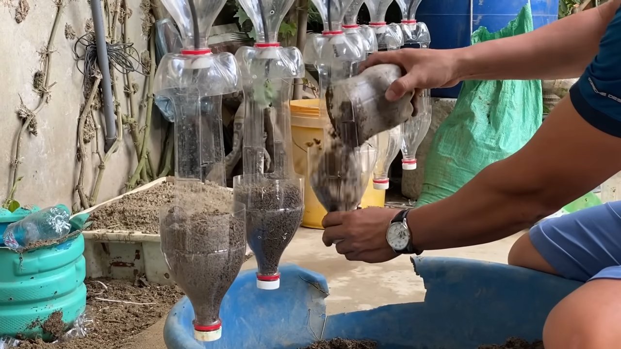 DIY Vertical Strawberry Garden