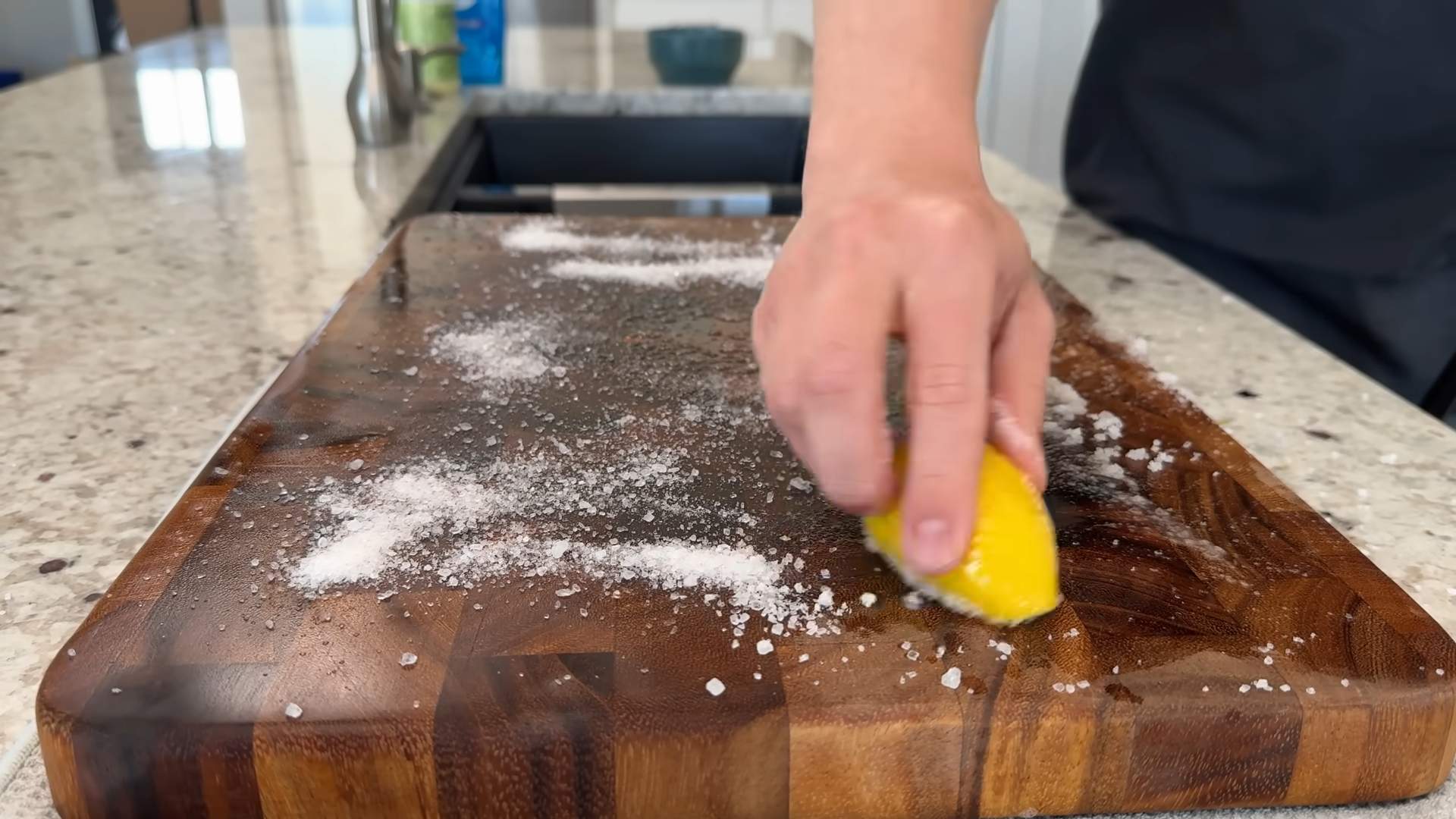 Clean Wooden Cutting Board Safely